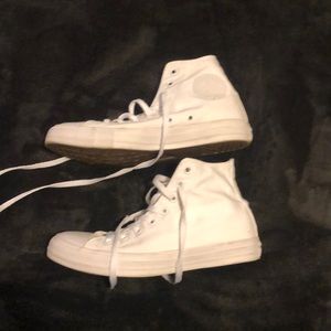 High top White converse chucks